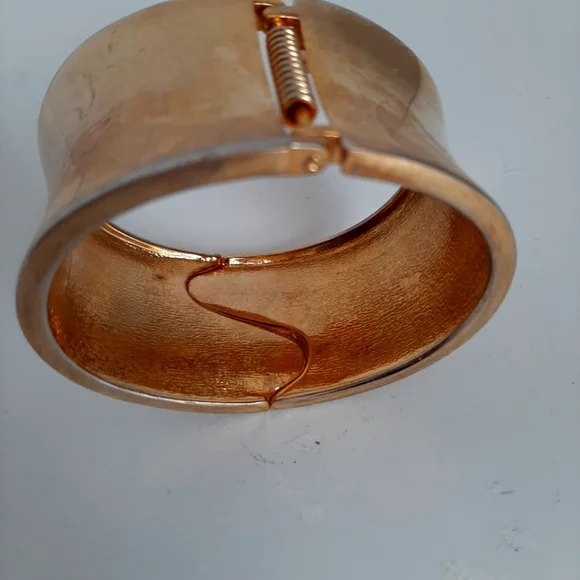 Gold Cuff Bangle - Picture 6 of 6